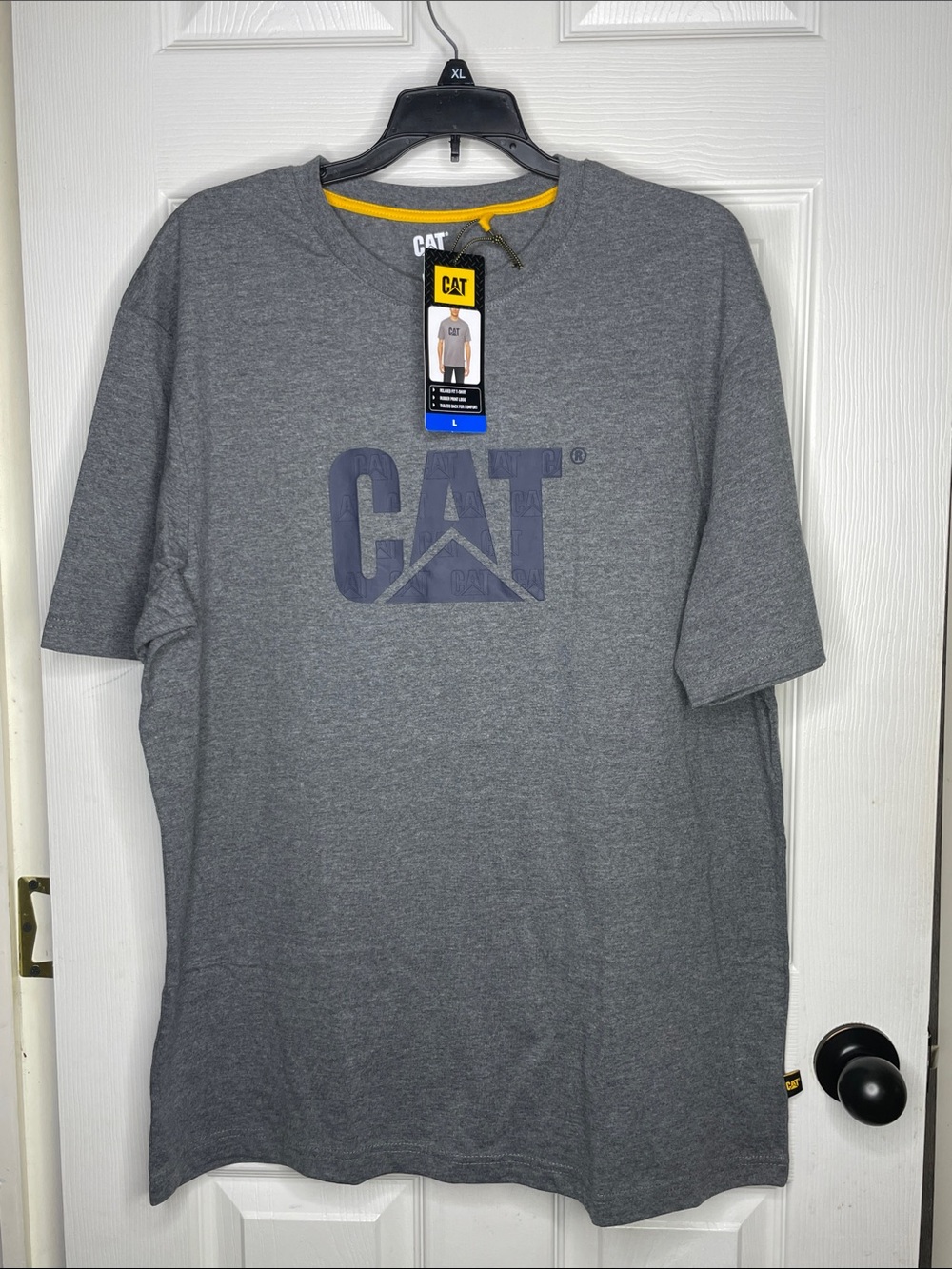 CAT Men's Gray Short Sleeve Logo Tee. Size L